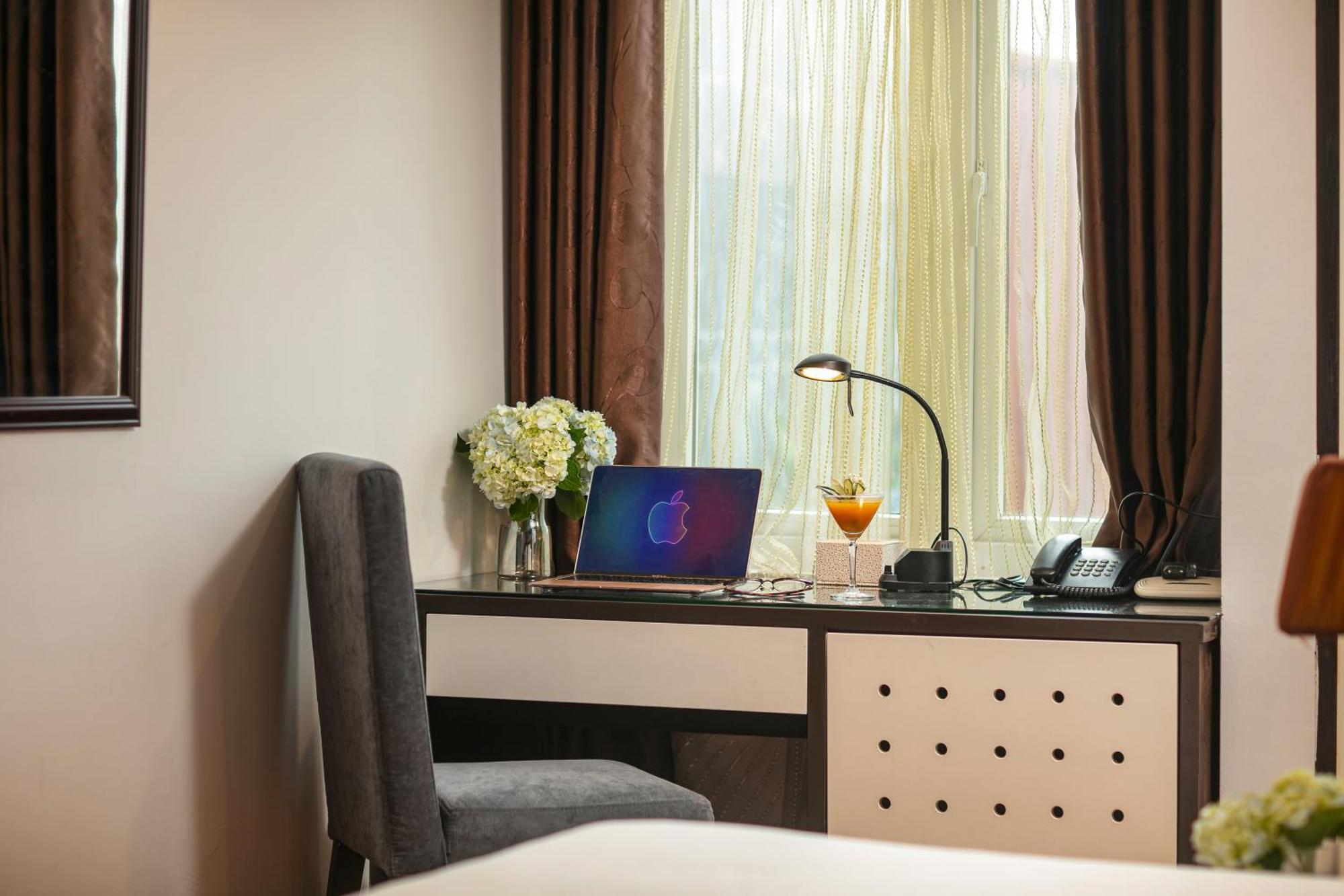 Hanoi La Palm Premier Hotel & Spa Экстерьер фото